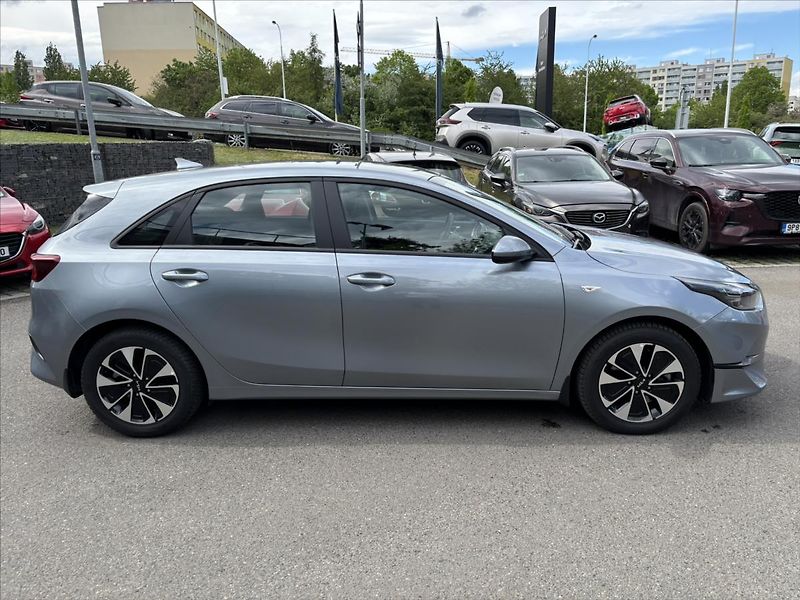 Kia Ceed 1,5 TGDi AT Spin 1.ČR ZÁRUKA - fotka 6 z 39