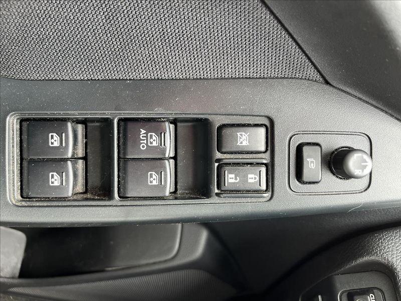 Subaru Forester 2,0 D-L 108KW 4x4 TZ ČR SERVIS - fotka 28 z 41