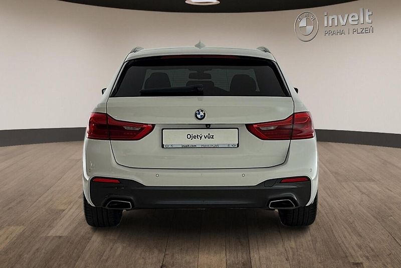 BMW Řada 5 540d xDrive - fotka 4 z 27