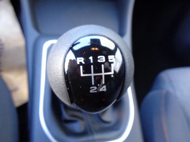 MG MG3 1,5 85 kW Excite - fotka 19 z 28