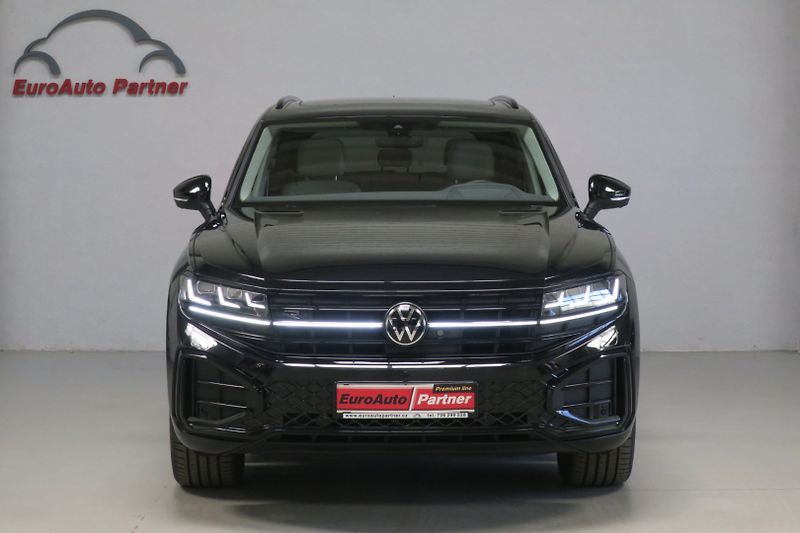 Volkswagen Touareg (2024) R-LINE 3,0TDI 210kW TOP VÝBAVA - fotka 6 z 50