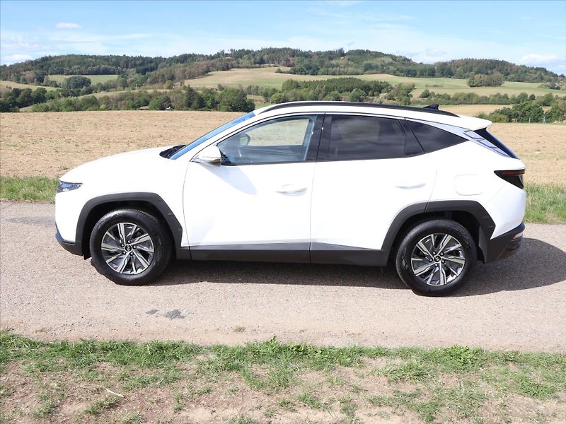 Hyundai Tucson 1,6 T-GDI 110 kW Smart DPH 1.M - fotka 4 z 29