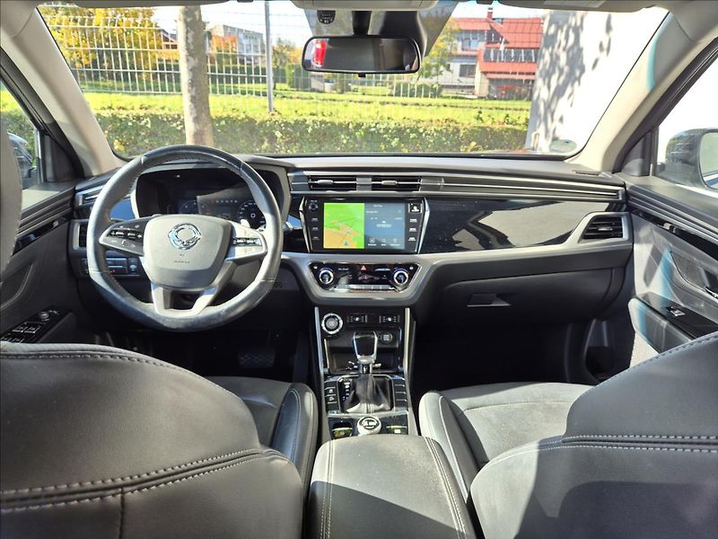 SsangYong Korando 1,6 XDi Sapphire 4x4 Aut. LED - fotka 24 z 38