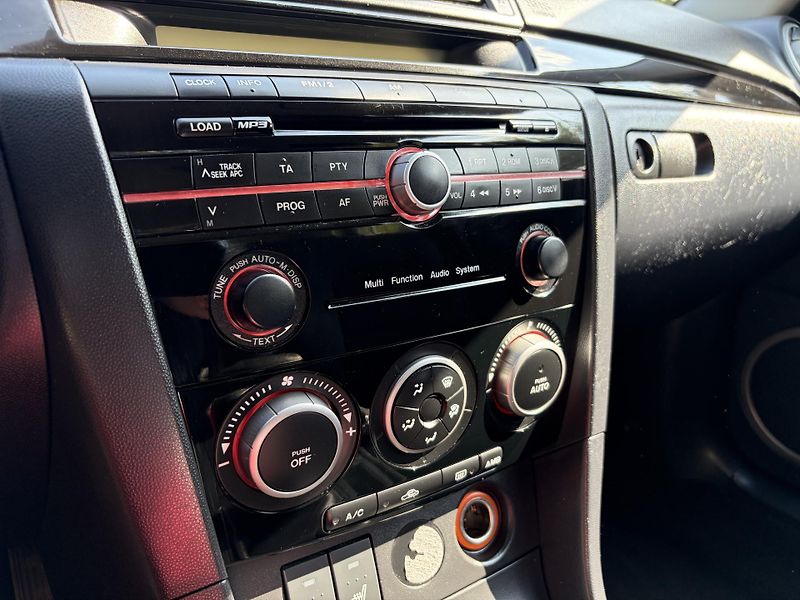 Mazda 3 1.6 Sport  - fotka 29 z 30
