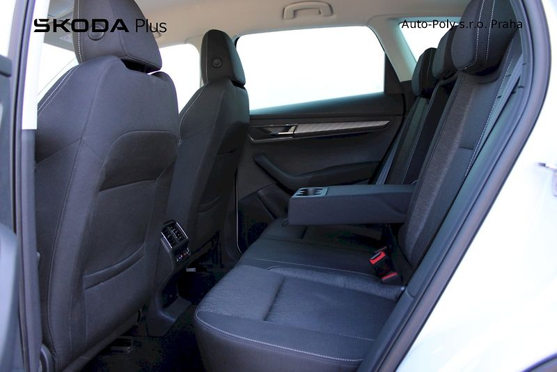 Škoda Karoq (2025) 1.5 TSI 110 kW Top Selection - fotka 21 z 25