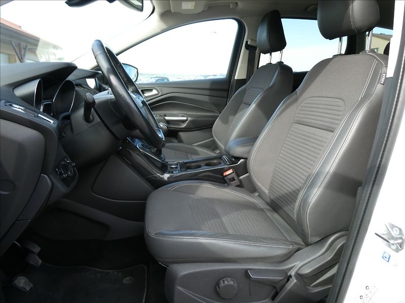 Ford Kuga 2,0 TDCi 110kW Panorama,naviga - fotka 20 z 45