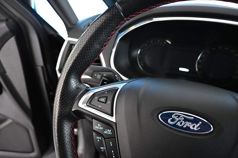 Ford S-MAX (2022) 2.0 ST-LINE 140 KW LED SONY AC - fotka 14 z 39