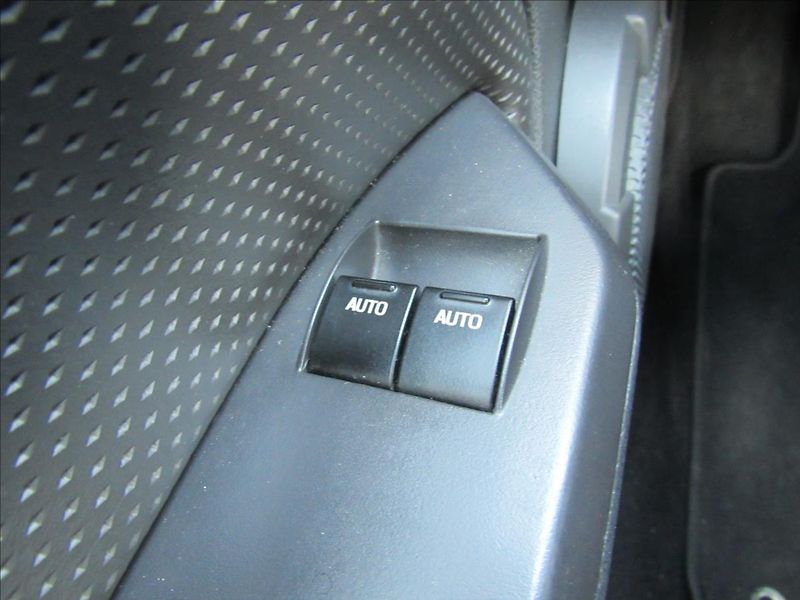 Ford Mustang 4,6 L V8 GT 224kW - fotka 25 z 29