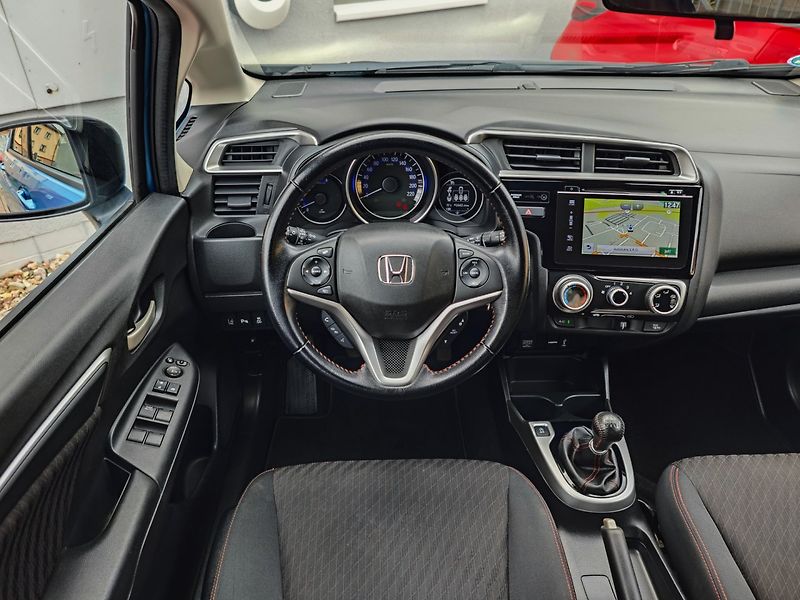 Honda Jazz (2018) 1.5 i-VTEC Dynamic Kamera 96kW - fotka 17 z 44