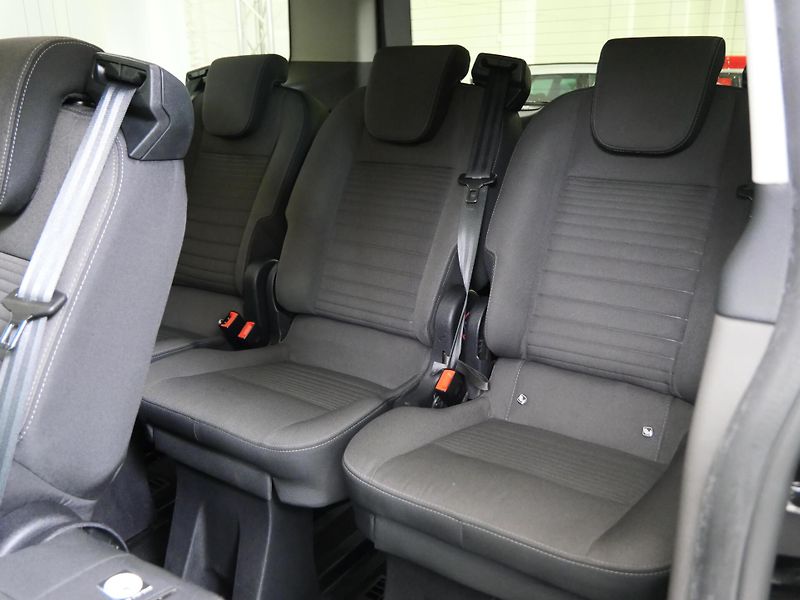 Ford Tourneo Custom - fotka 22 z 25