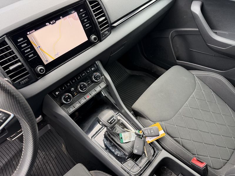 Škoda Karoq SPORT LINE 2,0TSi 140kW 4x4  - fotka 16 z 21