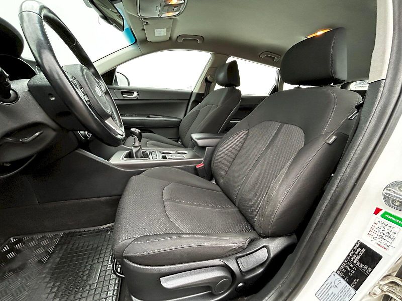 Kia Optima (2017) SW 1.7 CRDi MP6 Business Line - fotka 23 z 32