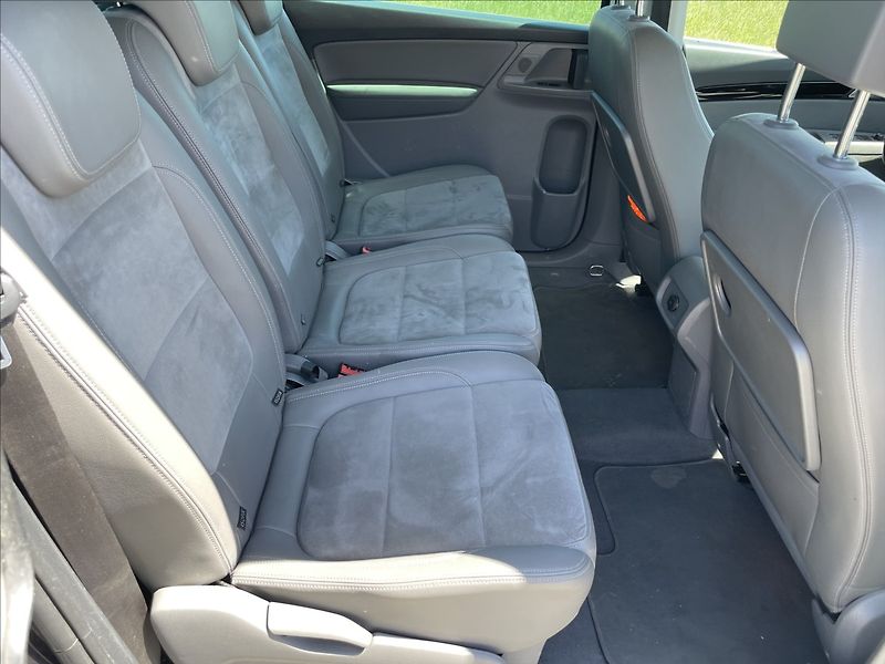 Volkswagen Sharan 2,0 TDi 135kw DSG 7míst Highli - fotka 11 z 46