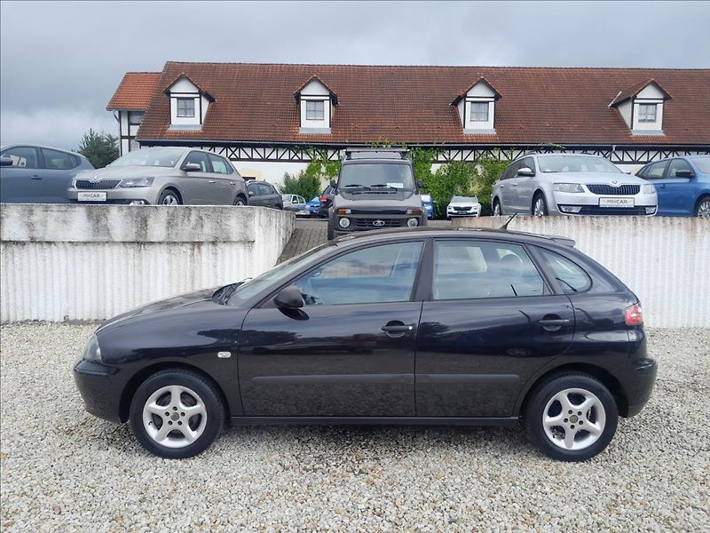 Seat Ibiza 1,4i16V - fotka 4 z 40