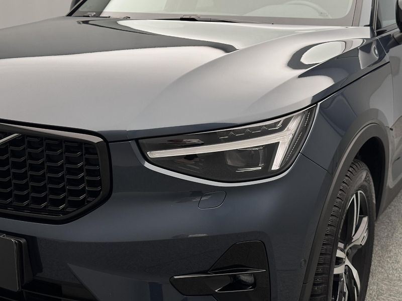 Volvo XC40 B3 DARK PLUS CZ 1.maj - fotka 18 z 48