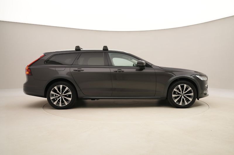 Volvo V90 CC B4 AWD CORE AUT CZ - fotka 13 z 52