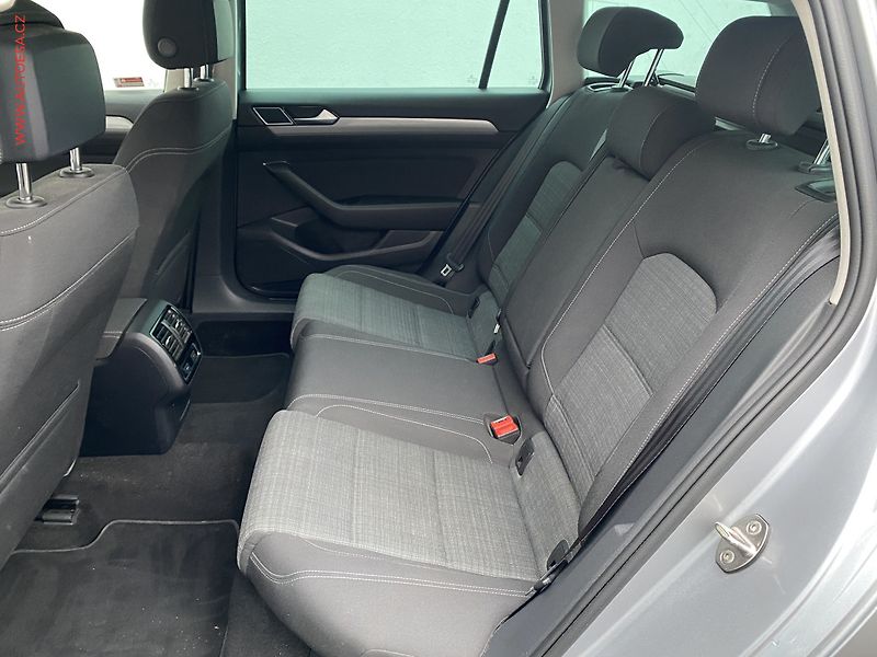 Volkswagen Passat (2021) 2.0 TDi, Business, DSG, TZ - fotka 10 z 19
