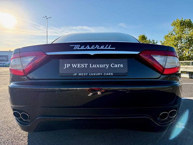 Maserati Granturismo (2012) S 4.7 V8 1. MAJITEL 33.222 km! - fotka 7 z 57