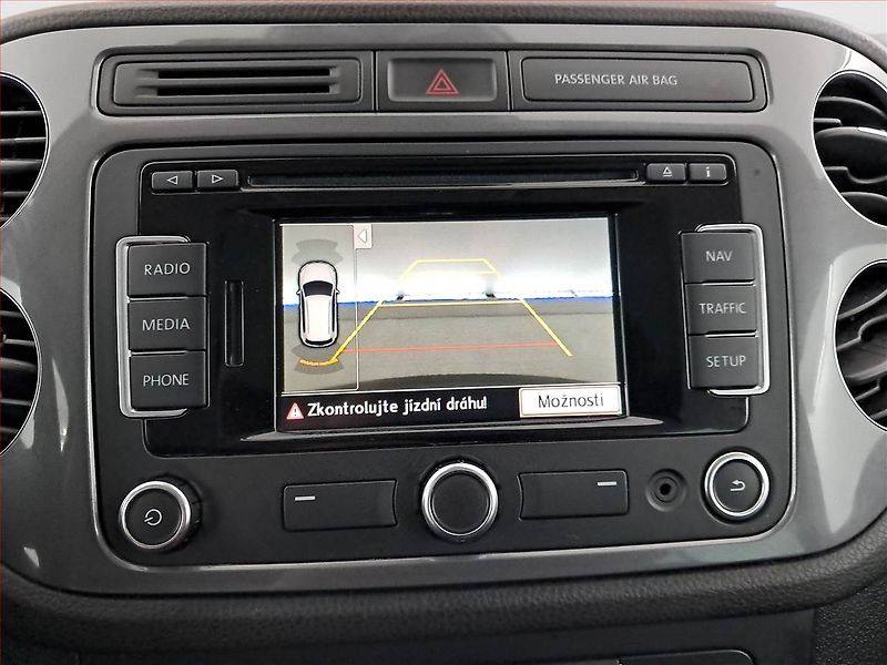 Volkswagen Tiguan (2013) 2.0 TDI, 4X4, Automat - fotka 17 z 19
