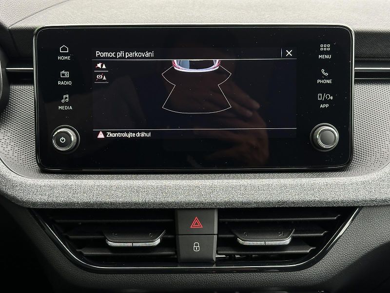 Škoda Kamiq 1.0TSi 116PS Selection 2Z.KLIM - fotka 28 z 37