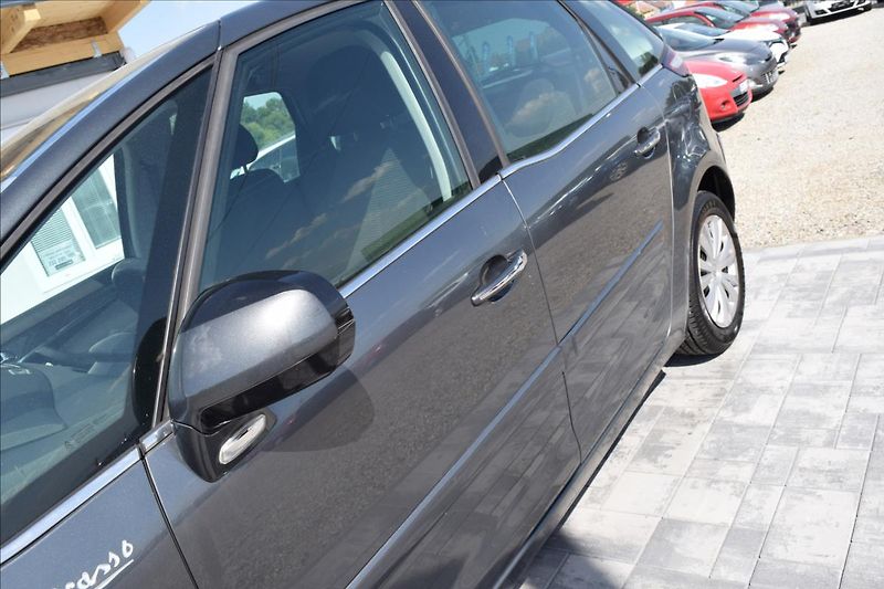 Citroën C4 Picasso 1,6 HDI 82KW NÍZKÉ KM 2XKOLA - fotka 8 z 50