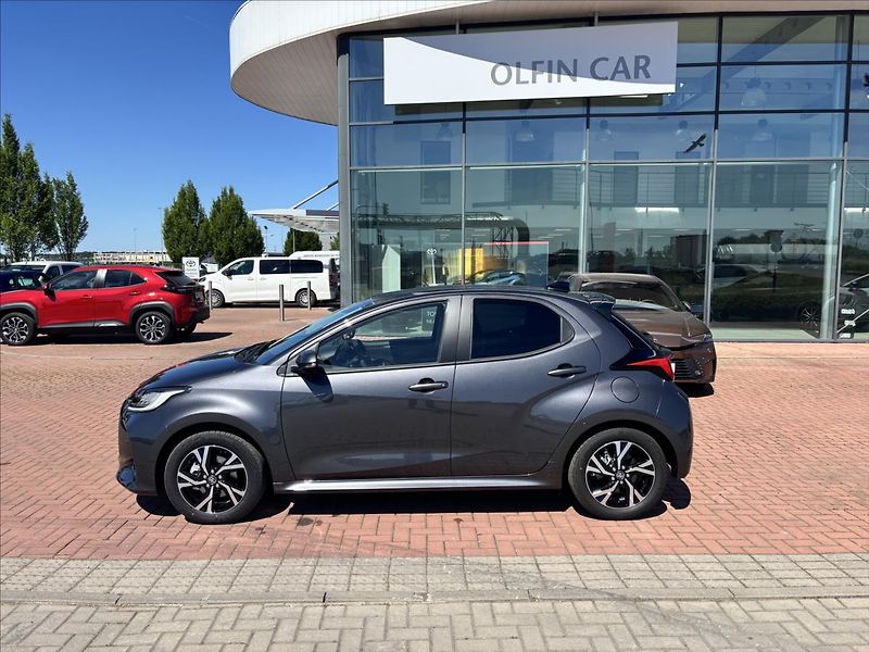 Toyota Yaris 1,5 HEV Style - fotka 2 z 11