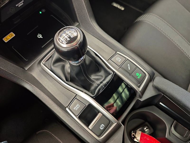 Honda Civic (2019) 1.5 Turbo Sport Plus 134kW 6MT - fotka 27 z 45