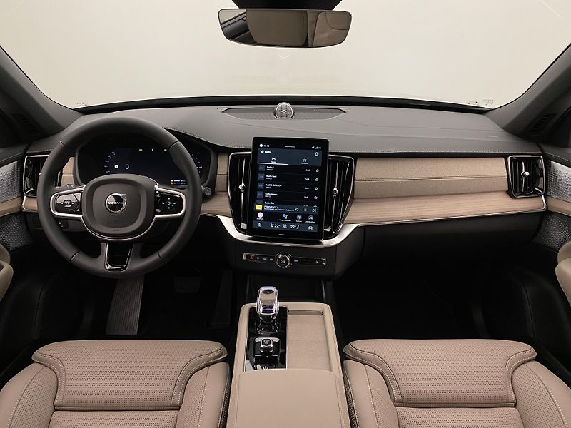Volvo XC90 (2026) T8 AWD Plug-in DARK PLUS 7m - fotka 2 z 78