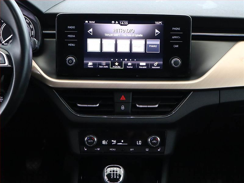 Škoda Scala (2019) Style 1.0 TSI, Serv.kniha - fotka 10 z 18