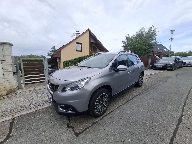 Peugeot 2008 (2019) Perfektni tech.stav - fotka 8 z 20