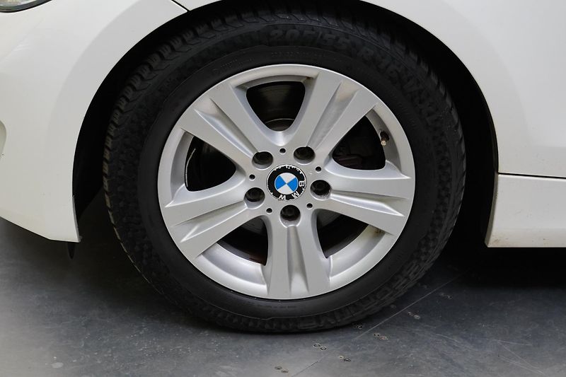 BMW Řada 1 - fotka 10 z 27