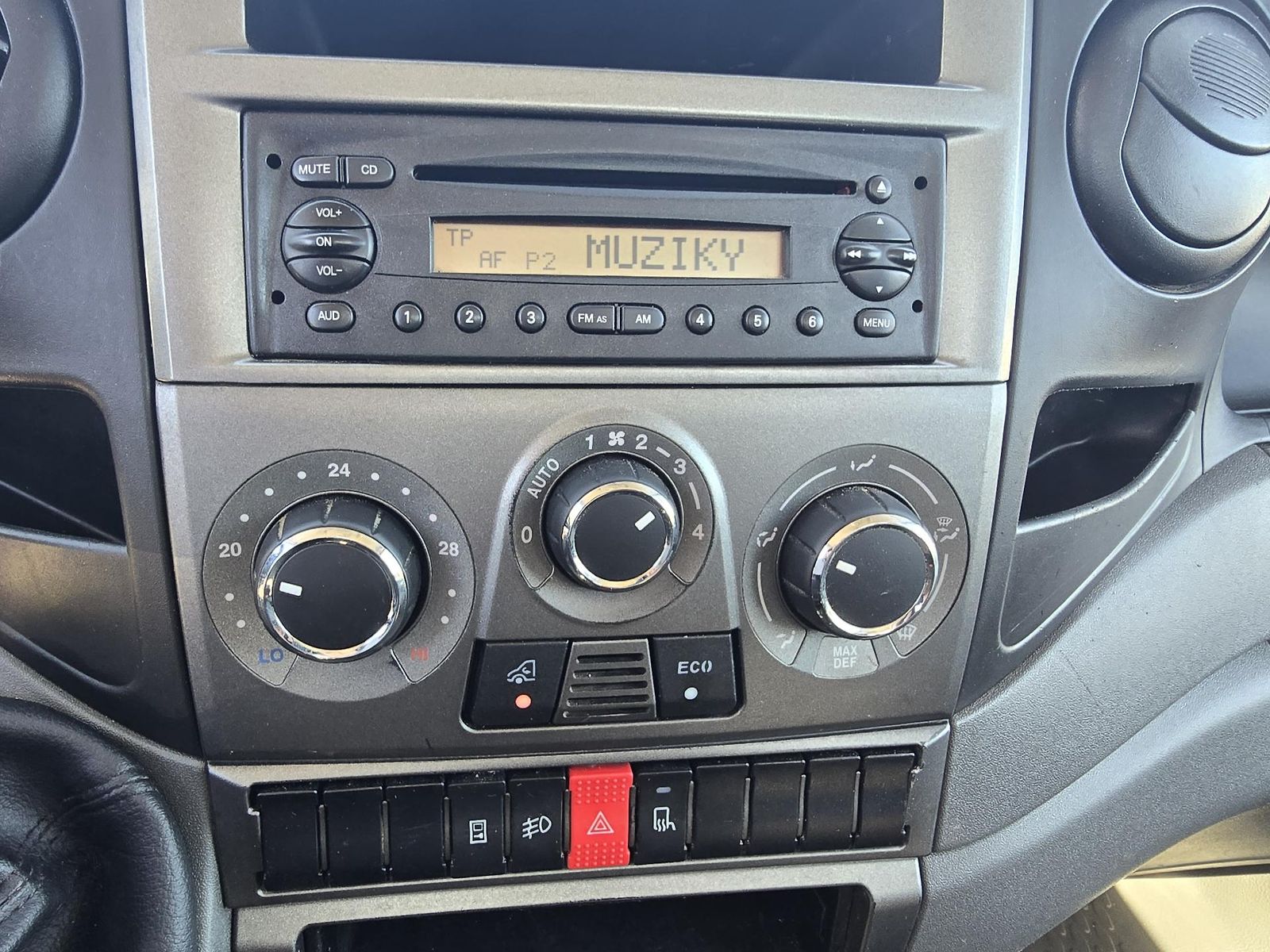 Iveco Daily Hákový nosič — foto 8
