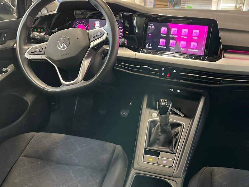 Volkswagen Golf (2023) 1.5 TSI Life - fotka 5 z 20