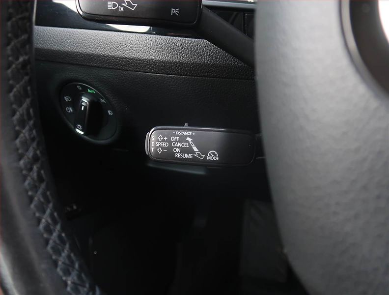 Škoda Superb (2017) Laurin&Klement 2.0 TDI 4x4 - fotka 18 z 30