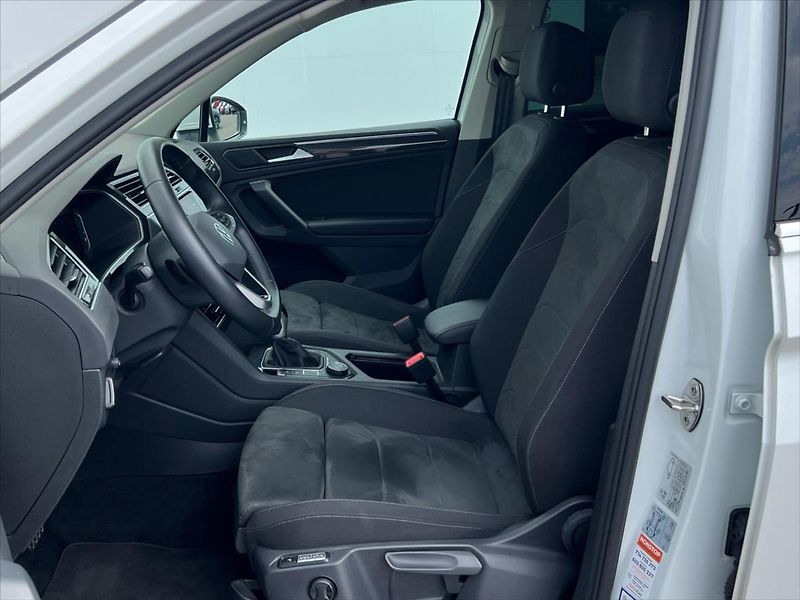 Volkswagen Tiguan 2,0 TDi 147 kW 7DSG 4MOTION EL - fotka 11 z 32