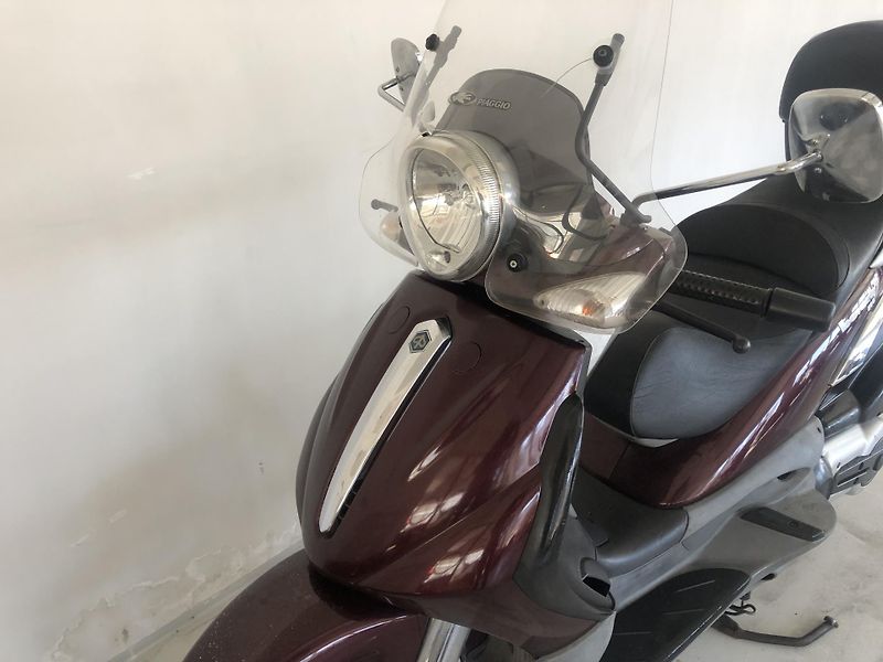 Piaggio Beverly 500 - fotka 11 z 18