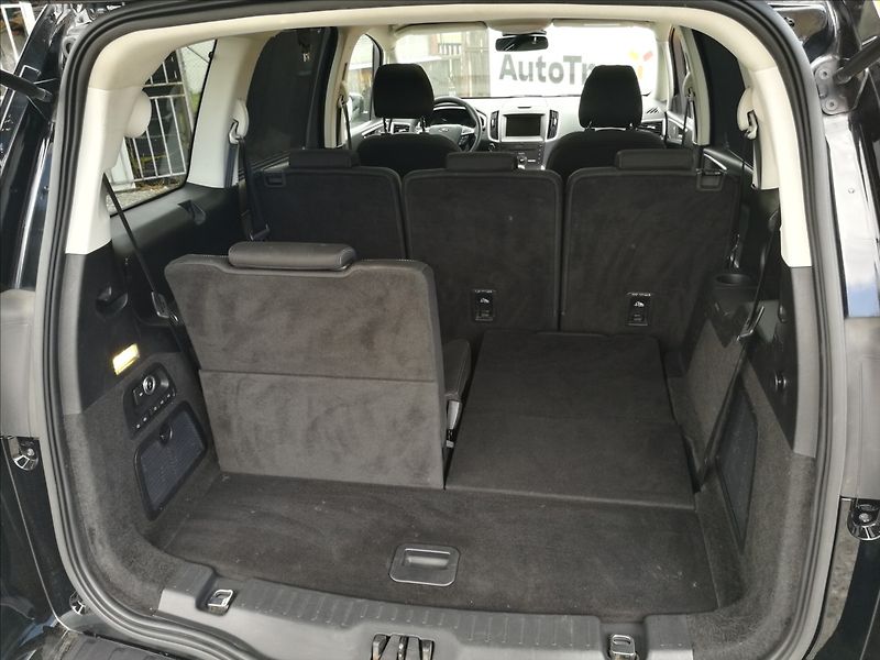 Ford Galaxy 2,0 TDCi AWD 7míst Titanium - fotka 21 z 29