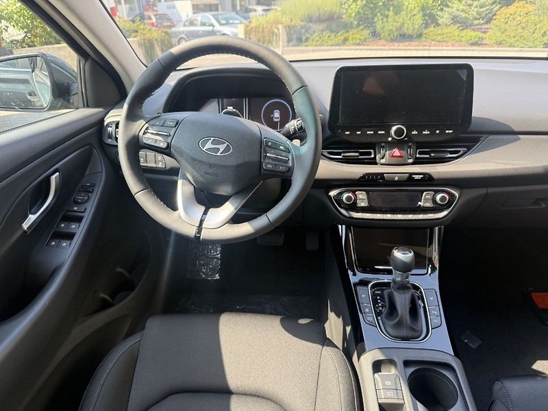 Hyundai i30 WG 26 1,6TGDI DCT STYLE - fotka 7 z 9