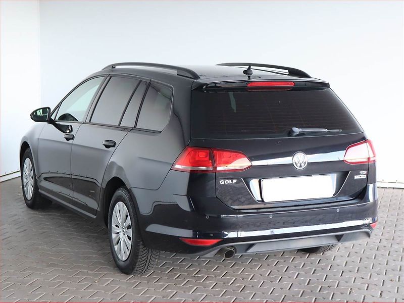 Volkswagen Golf (2016) 1.6 TDI, Automat, Serv.kniha - fotka 4 z 16