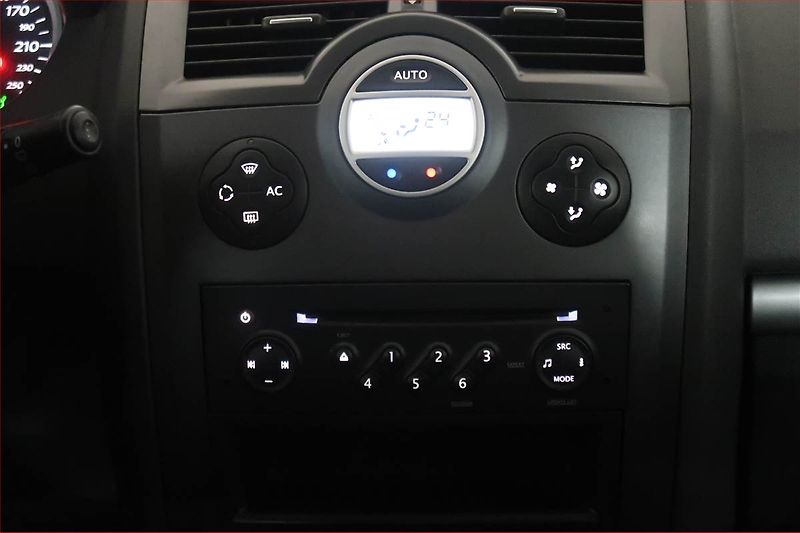 Renault Mégane (2006) 1.9 dCi, po STK, Klima - fotka 12 z 17