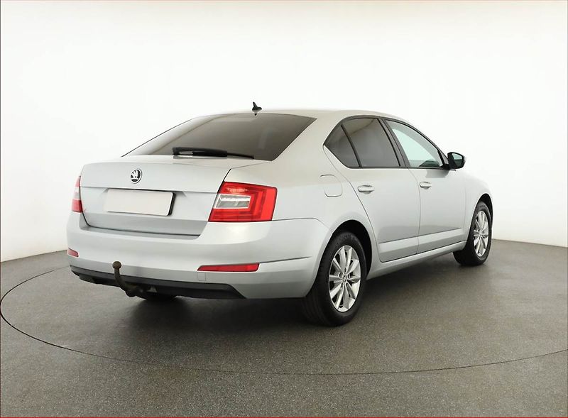 Škoda Octavia (2015) 2.0 TDI, 4X4, Serv.kniha - fotka 5 z 20