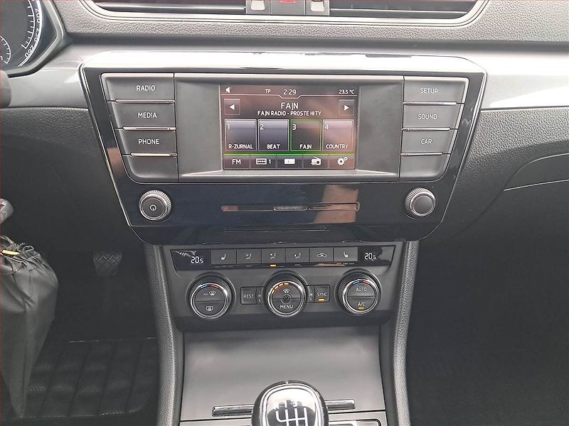 Škoda Superb (2017) 2.0 TDI, Tempomat - fotka 12 z 17