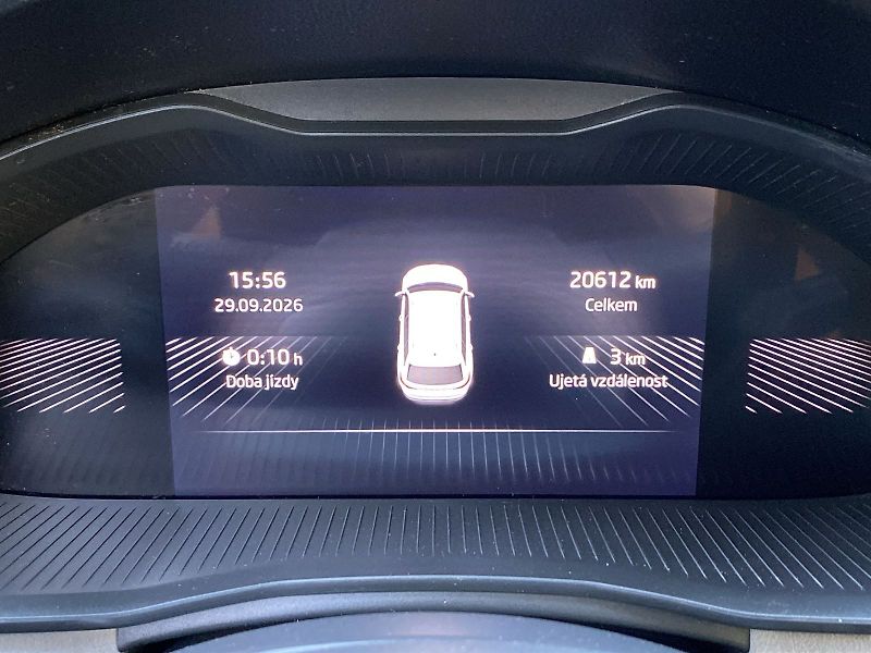 Škoda Kamiq (2025) 1.0 TSI Top Selection - fotka 7 z 33