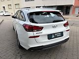 Hyundai i30 1.6 CRDi automat  - náhled 6