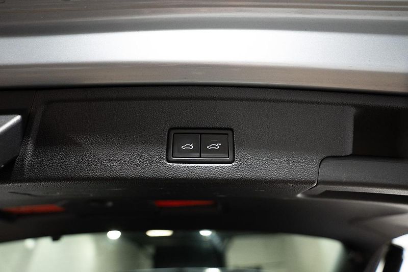 Volkswagen Touareg 3.0 TDI 210 kW 4Motion - fotka 30 z 38