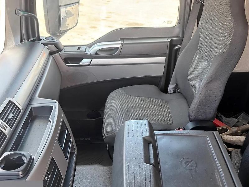 MAN TGS (2020) 35.460 8x4 S1 EURO 6 - fotka 9 z 12