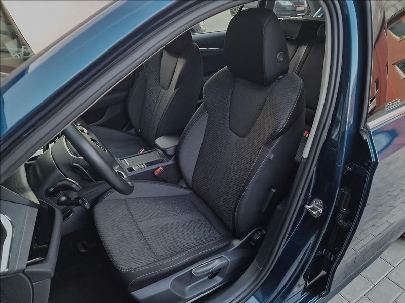 Škoda Octavia 1.4 TSI iV DSG Style,ČR,1.Maj - fotka 37 z 50