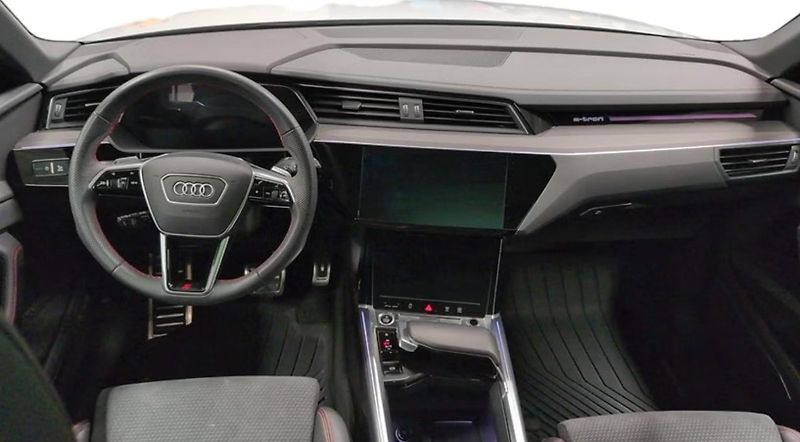 Audi Q8 e-tron 55 Q 360k Matrix 4 zóny Pano - fotka 5 z 13