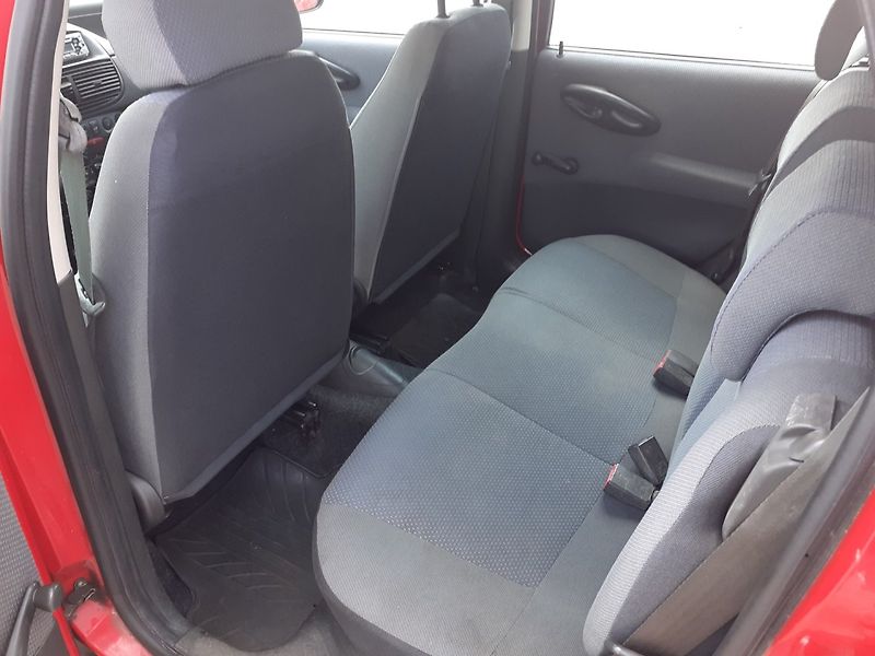 Fiat Punto (2005) 1.2 ČR - fotka 11 z 21