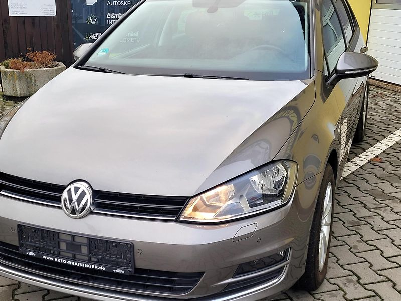 Volkswagen Golf 1,2 TSi LOUNGE 81kW *SERVIS* - fotka 3 z 45
